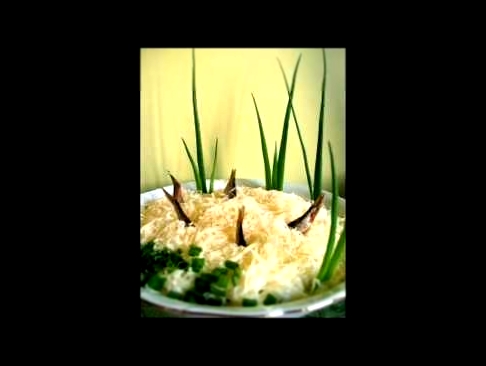 Слоеный салат со шпротами 