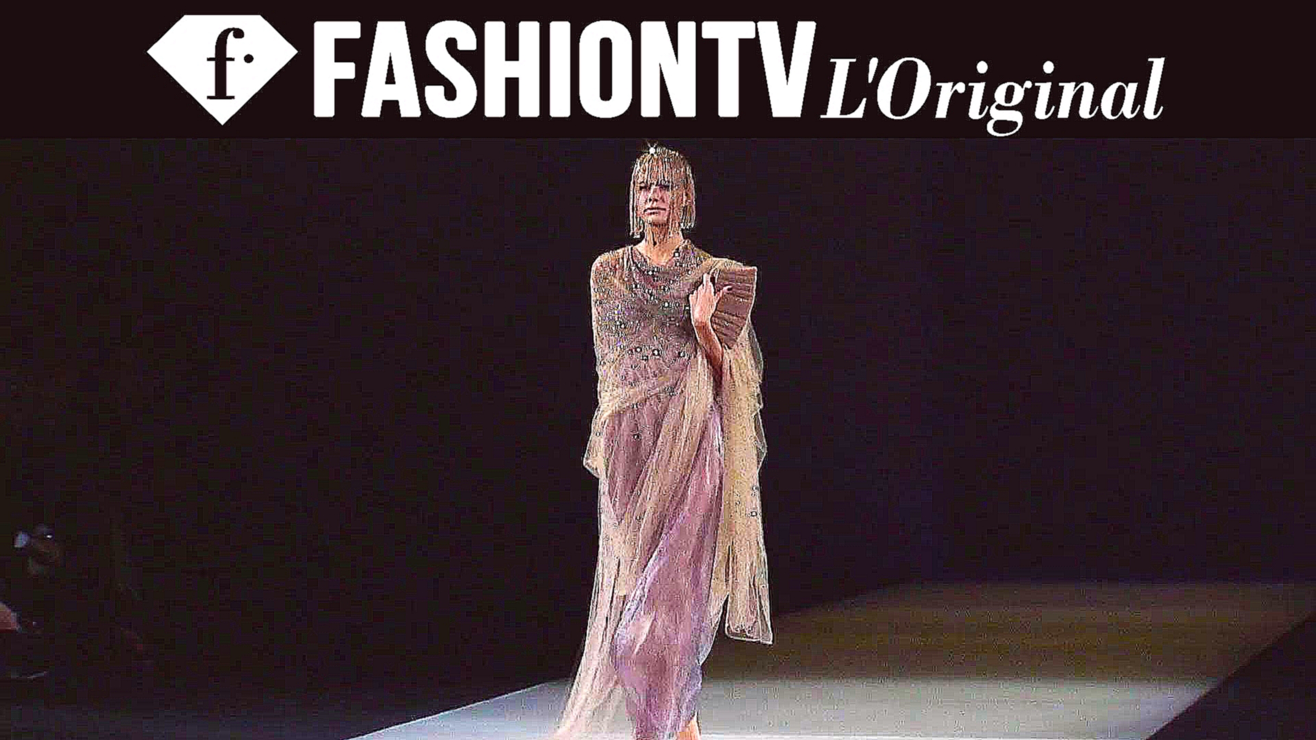 Видеоклип Красота с Подиума: Показ Giorgio Armani| Миланская Неделя Моды Весна-Лето 2015 | FashionTV