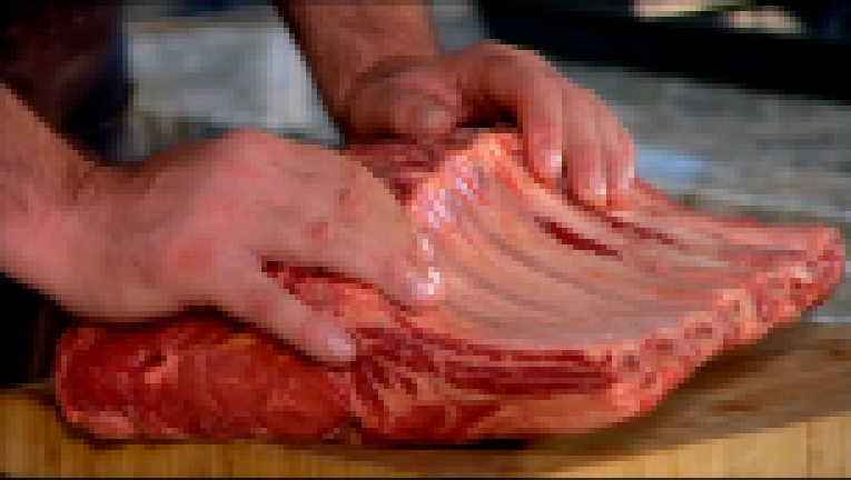 Pro мясо: Окровавленный ростбиф, Перечный соус,  Карамелизованный редис 