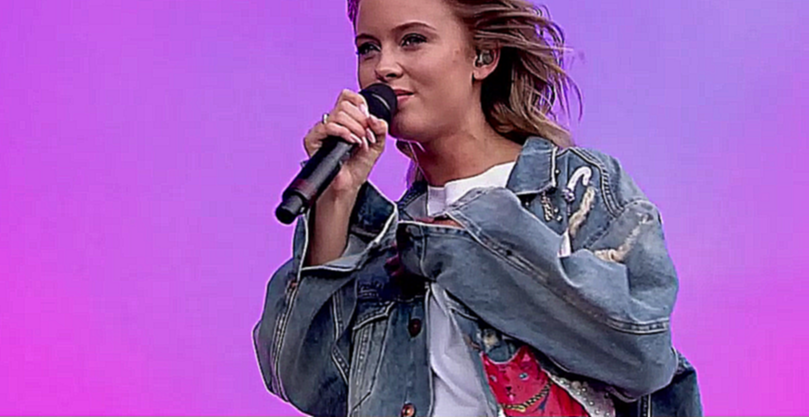 Видеоклип Zara Larsson - What They Say (Radio 1's Big Weekend 2017)
