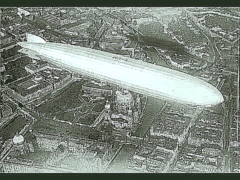 История авиации. Гигант - дирижабль Цеппелин с пассажирами в небе над Берлином, 1929 г. кинохроника 
