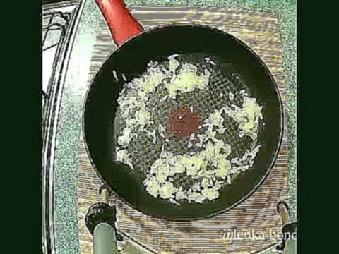 Рецепт / Перчики, фаршированные курицей с помидорами 
